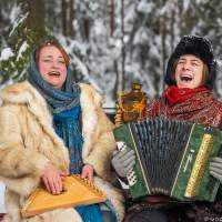 Новогодняя фотосессия в лесу с гармонью Калининград