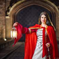 Фотосессия в средневековом стиле Калининград Фридландские ворота девушка