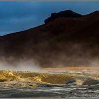 Исландия. Дымящаяся земля в долине Hverir