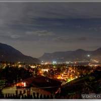 Австрия Timmelsjoch Austria, мотопутешествие Вид на ночной город