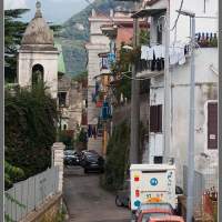 Типичная итальянская улица. Италия Амальфитанское побережье мотопутешествие Italy